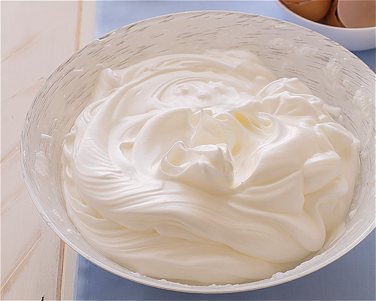 ¿Qué significa la expresión batir a punto de nieve?