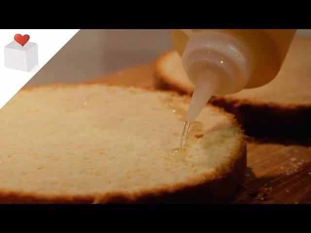 ¿Qué es el almíbar en pastelería?