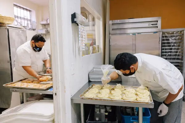 ¿Cuáles son las áreas de un restaurante?