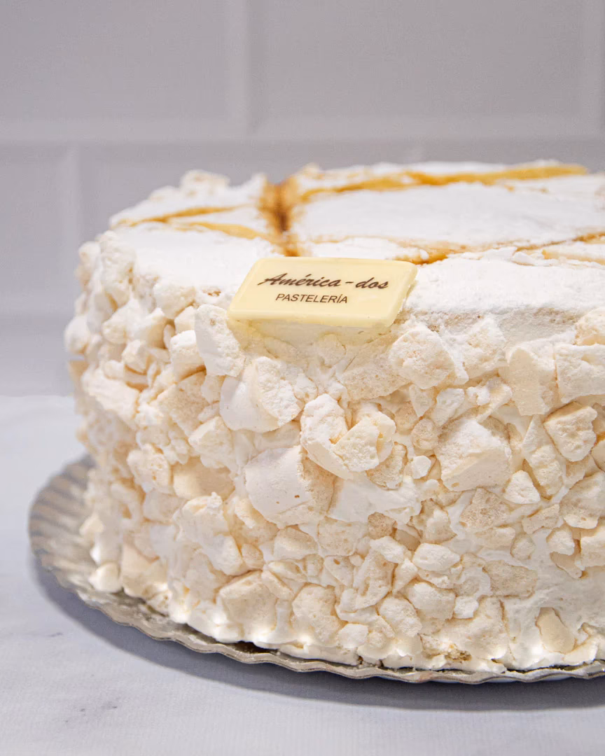 ¿Dónde se fabrica el postre Balcarce?