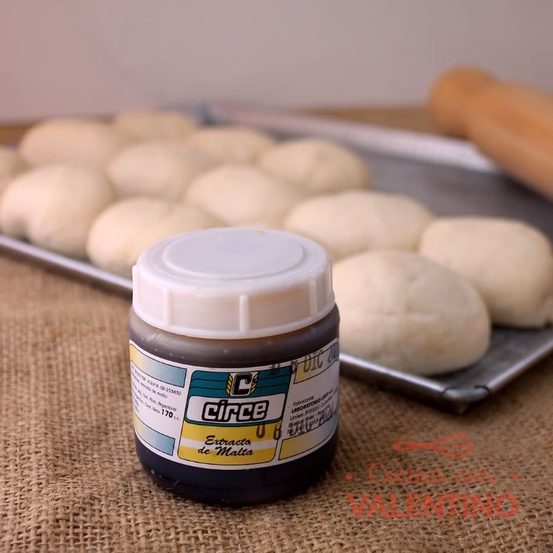 ¿Cómo se utiliza el extracto de malta en la elaboración de pan?