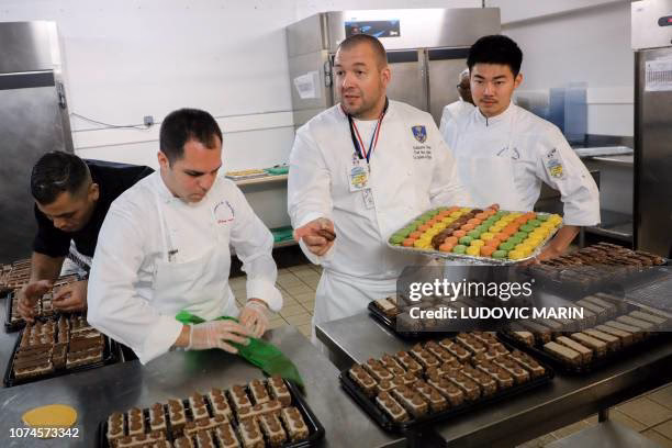 ¿Qué hace el commis de sala?