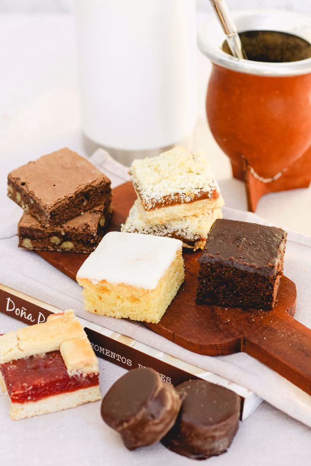 ¿Cómo se llaman los pasteles cuadrados?