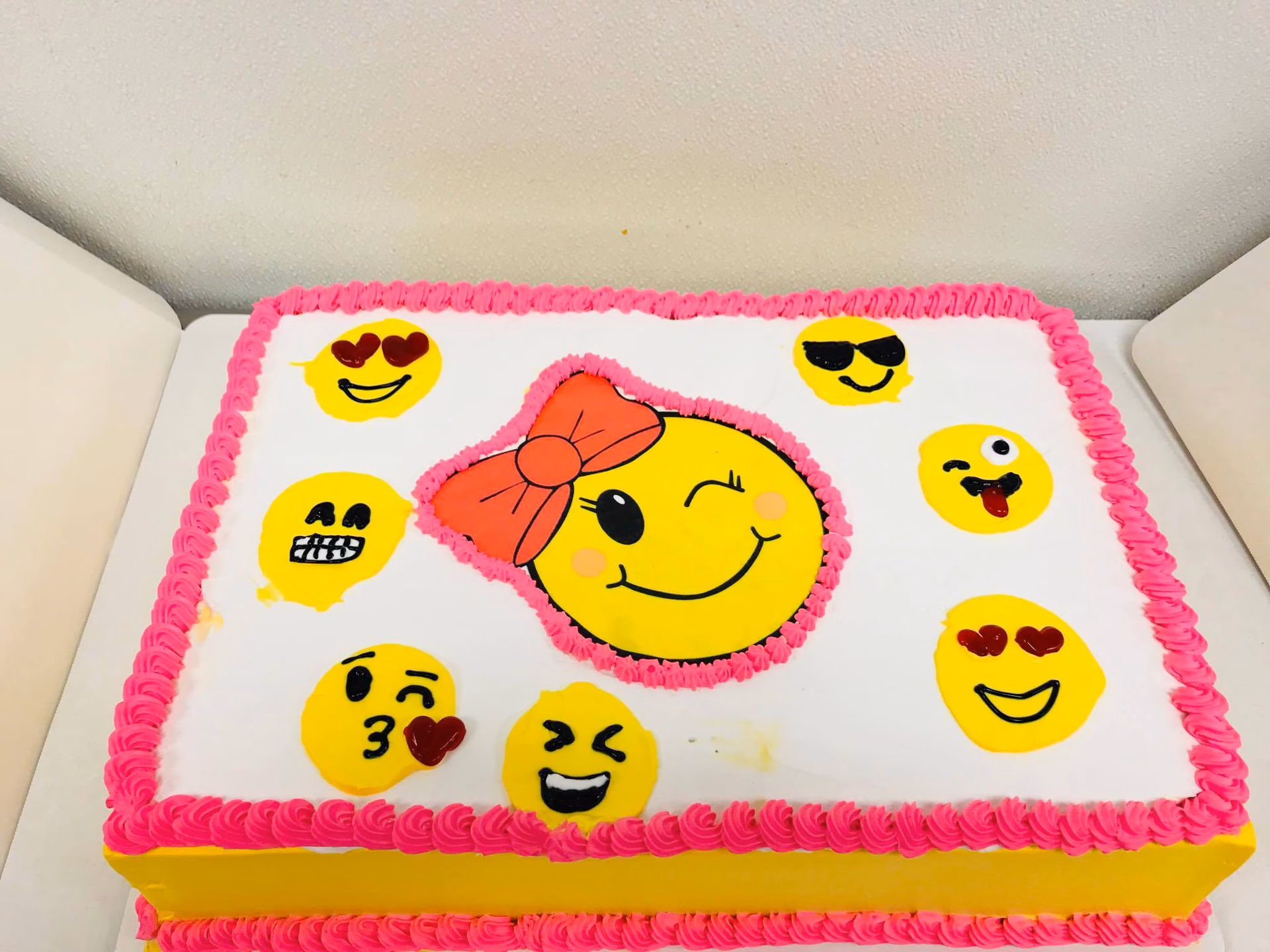 What does 🍳 emoji mean?