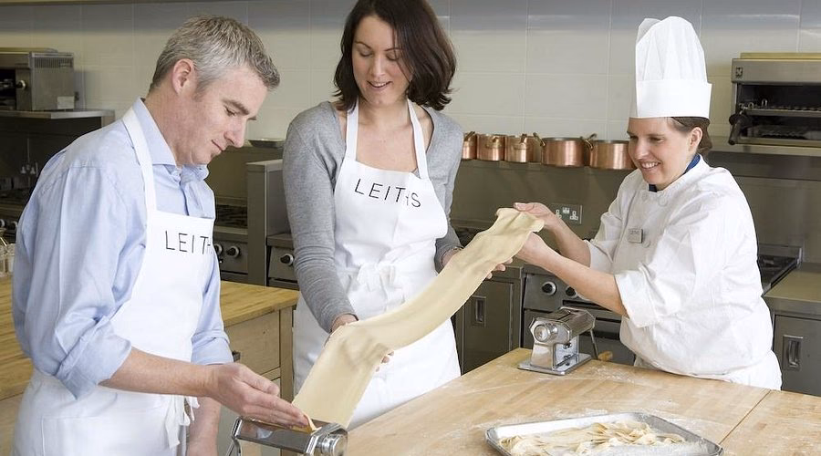 ¿Cuál es una famosa escuela de cocina francesa?