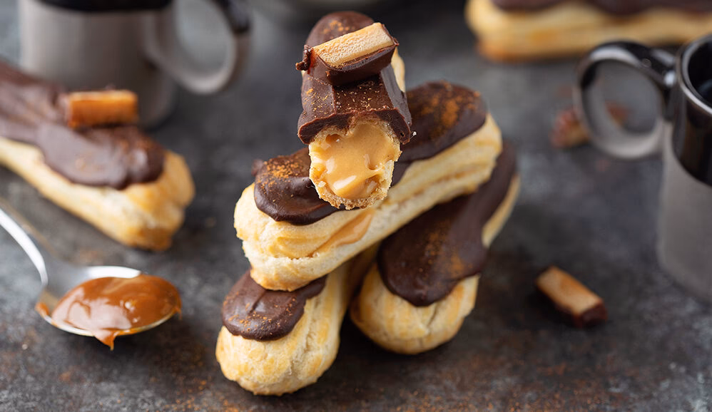 What are the basic ingredients of pastry?