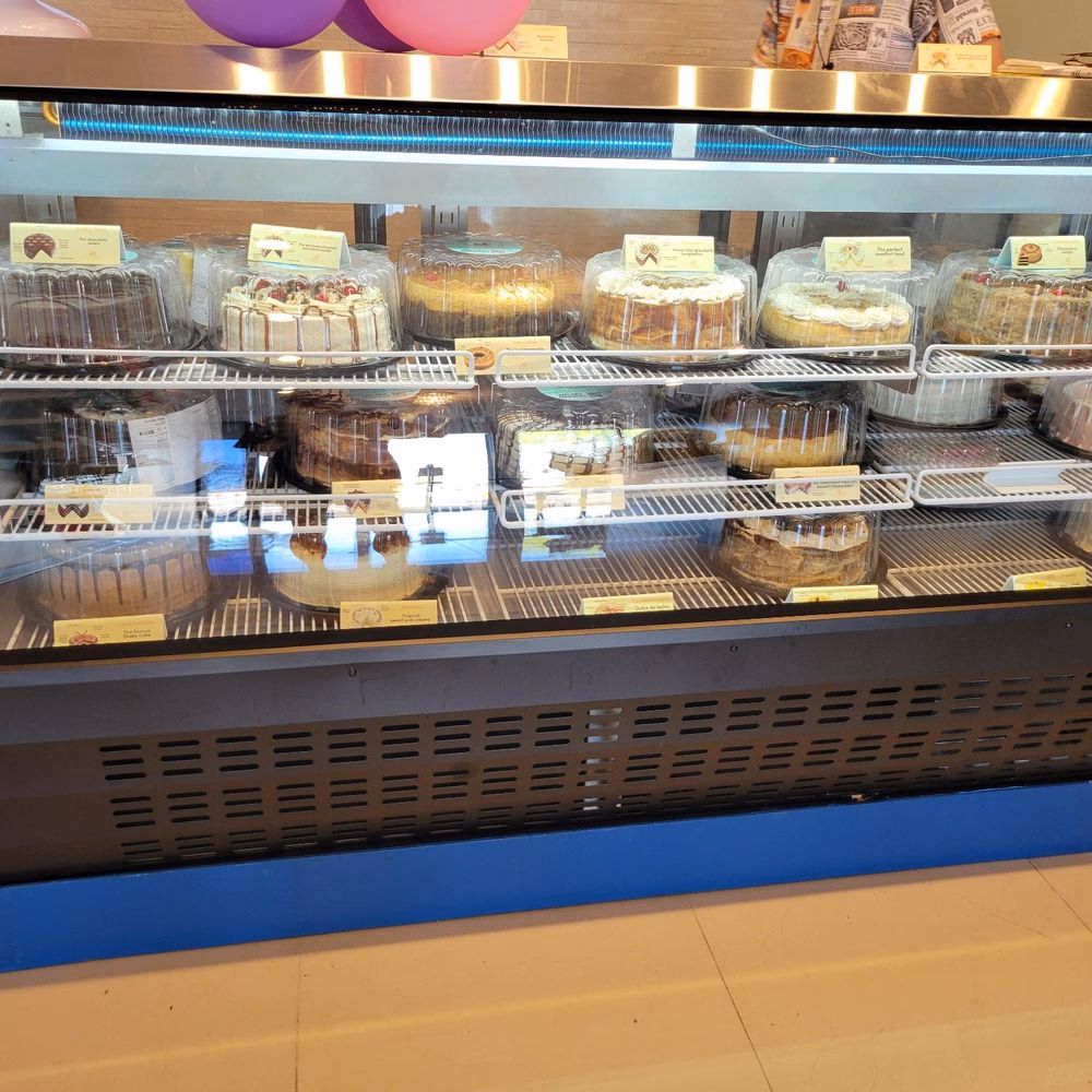 Who is the owner of JL Patisserie?