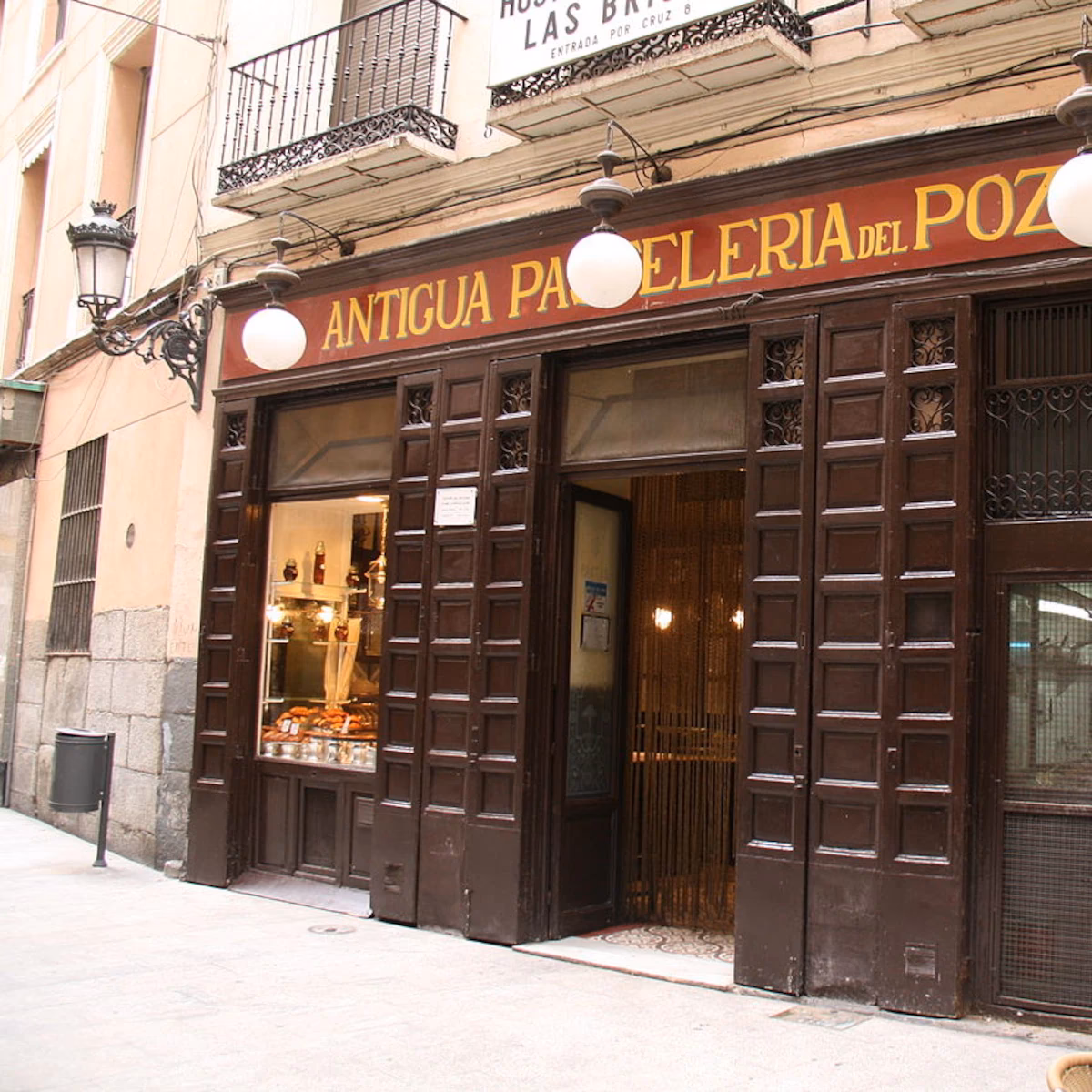 ¿Cómo se llama la taberna más antigua de Madrid?