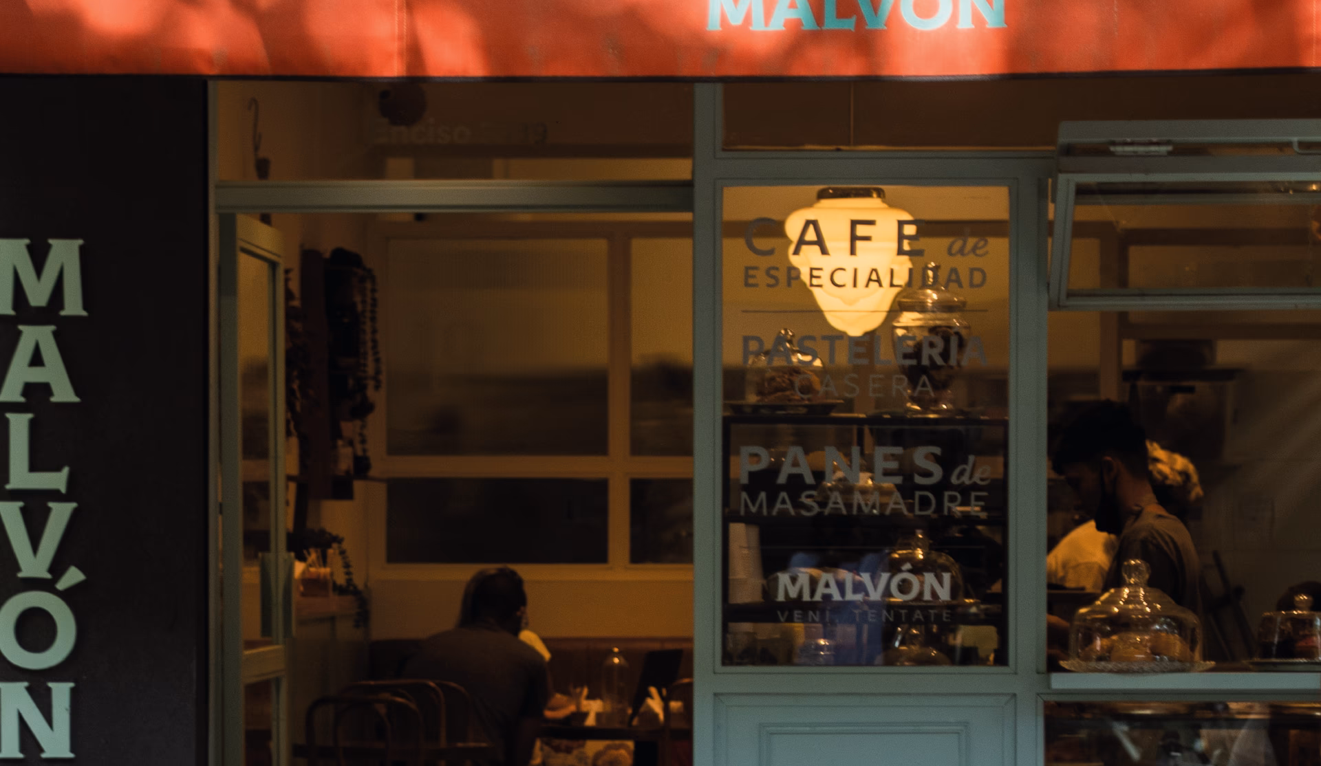 ¿Cuántos locales tiene Malvon?