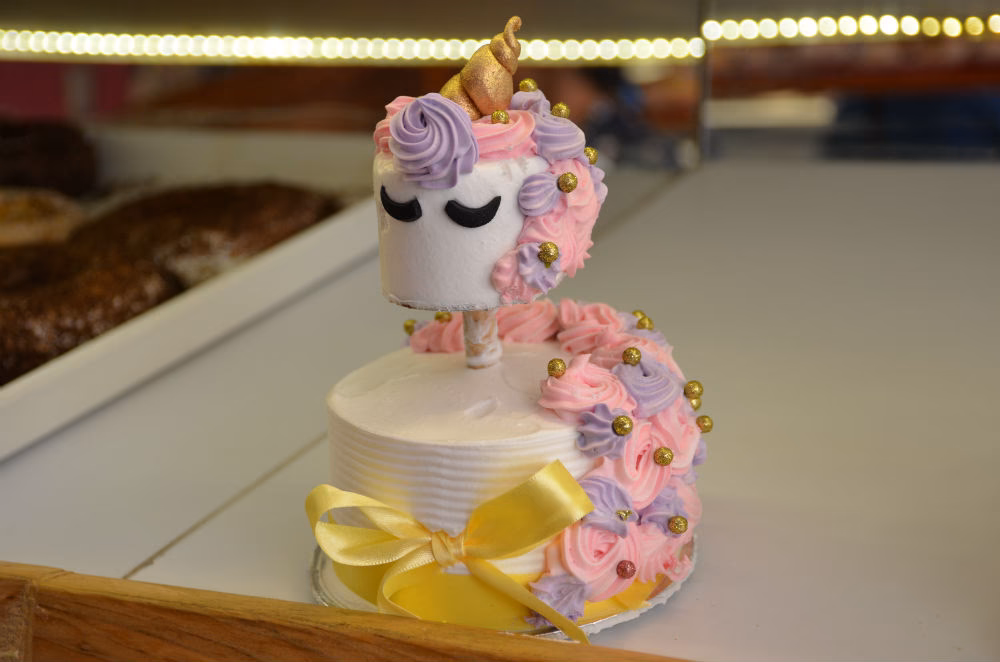 ¿Se puede cocinar repostería en el microondas?