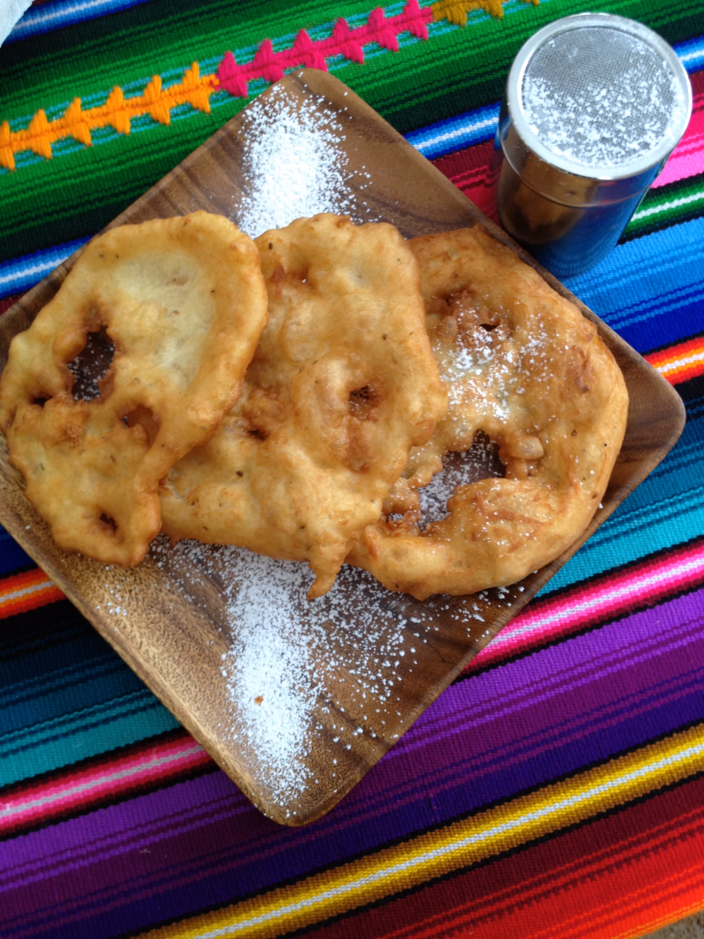 ¿Cuáles son los ingredientes para hacer buñuelos bolivianos?
