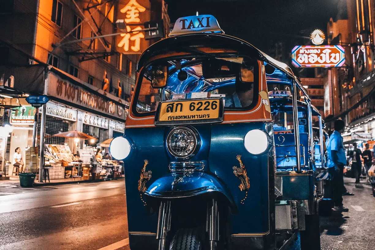 ¿Cómo se llama el barrio rojo de Bangkok?