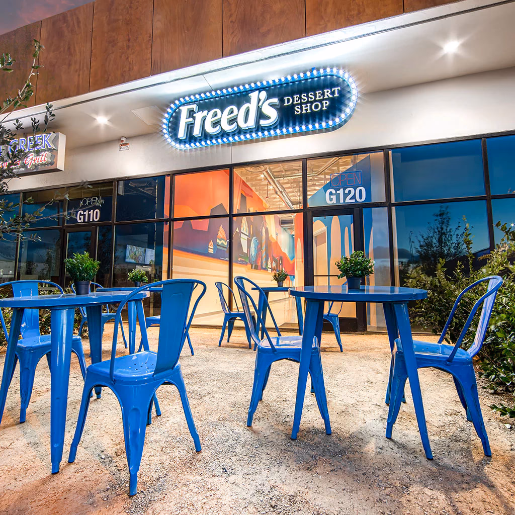 Does Market Basket do custom cakes?