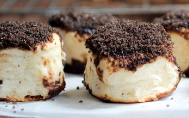 ¿Cómo se llama la tortita negra?