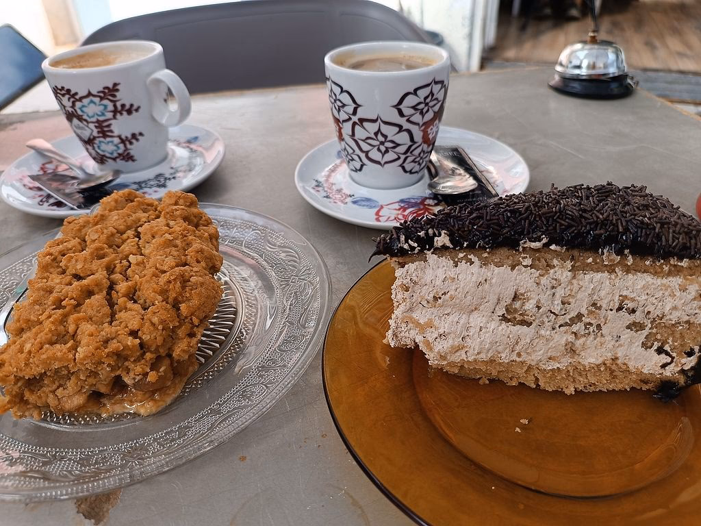 Who voices Fiore in Sailor Moon?