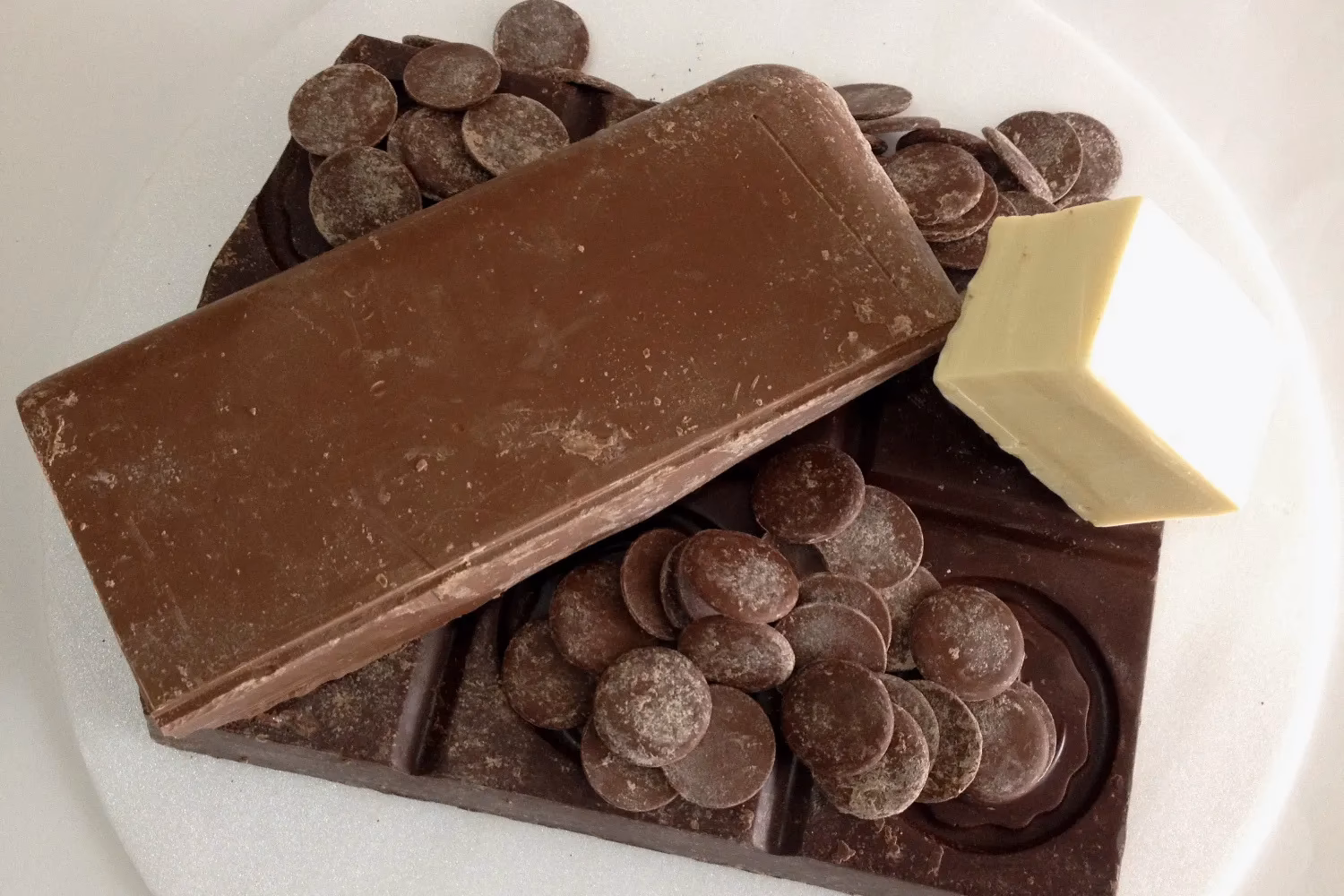 ¿Cuál es la diferencia entre chocolate y sucedáneo?