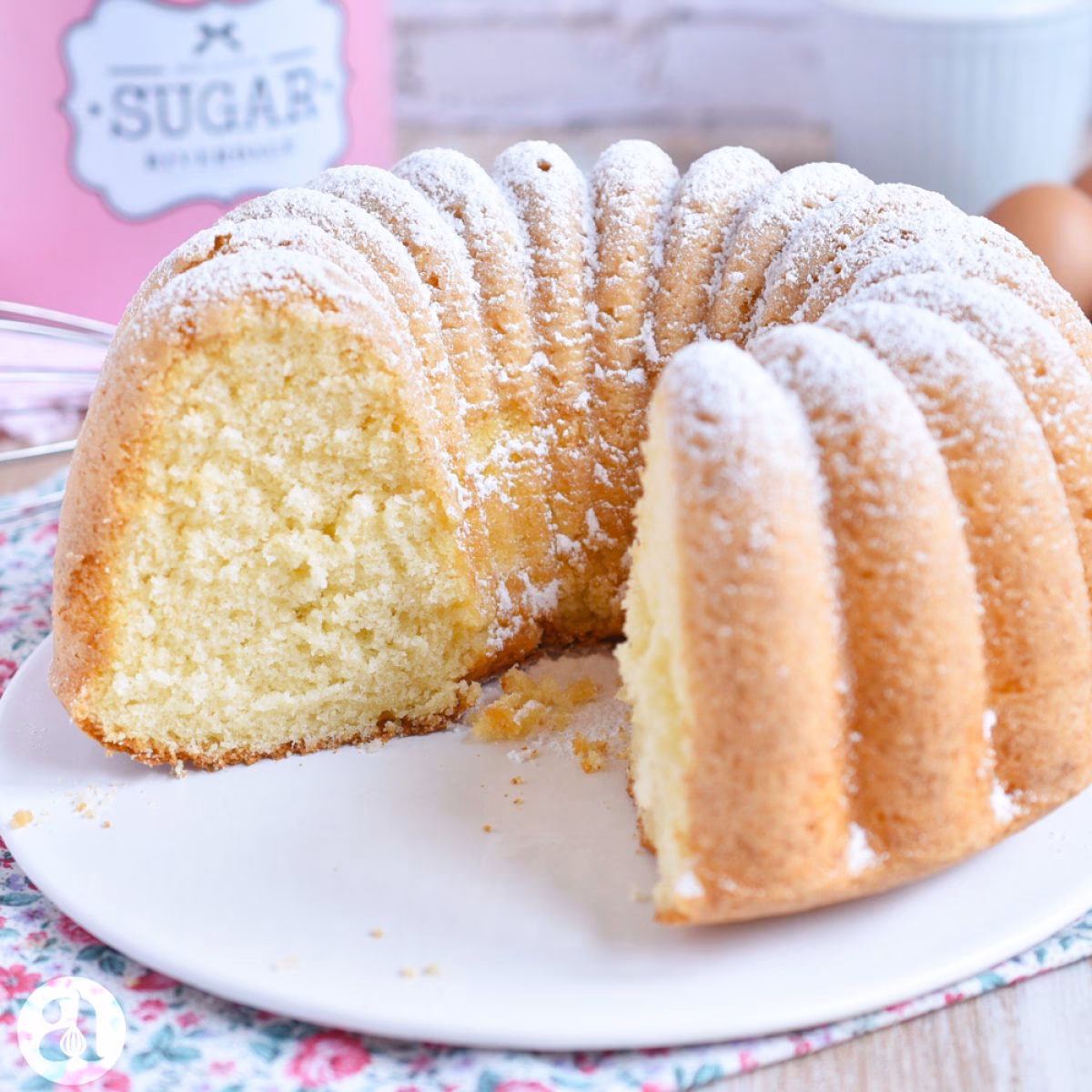 ¿Cuáles son los ingredientes de un bizcocho de vainilla?